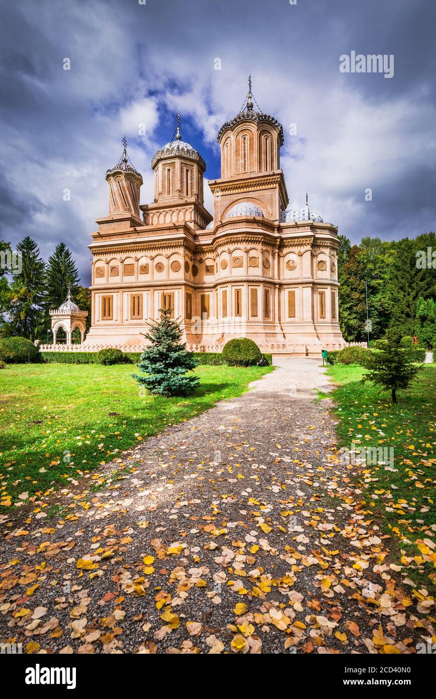 Curtea de Arges, Romania. Il Monastero di Arges, conosciuto per la leggenda di Manole, simbolo della Wallachia, Romania medievale. Foto Stock