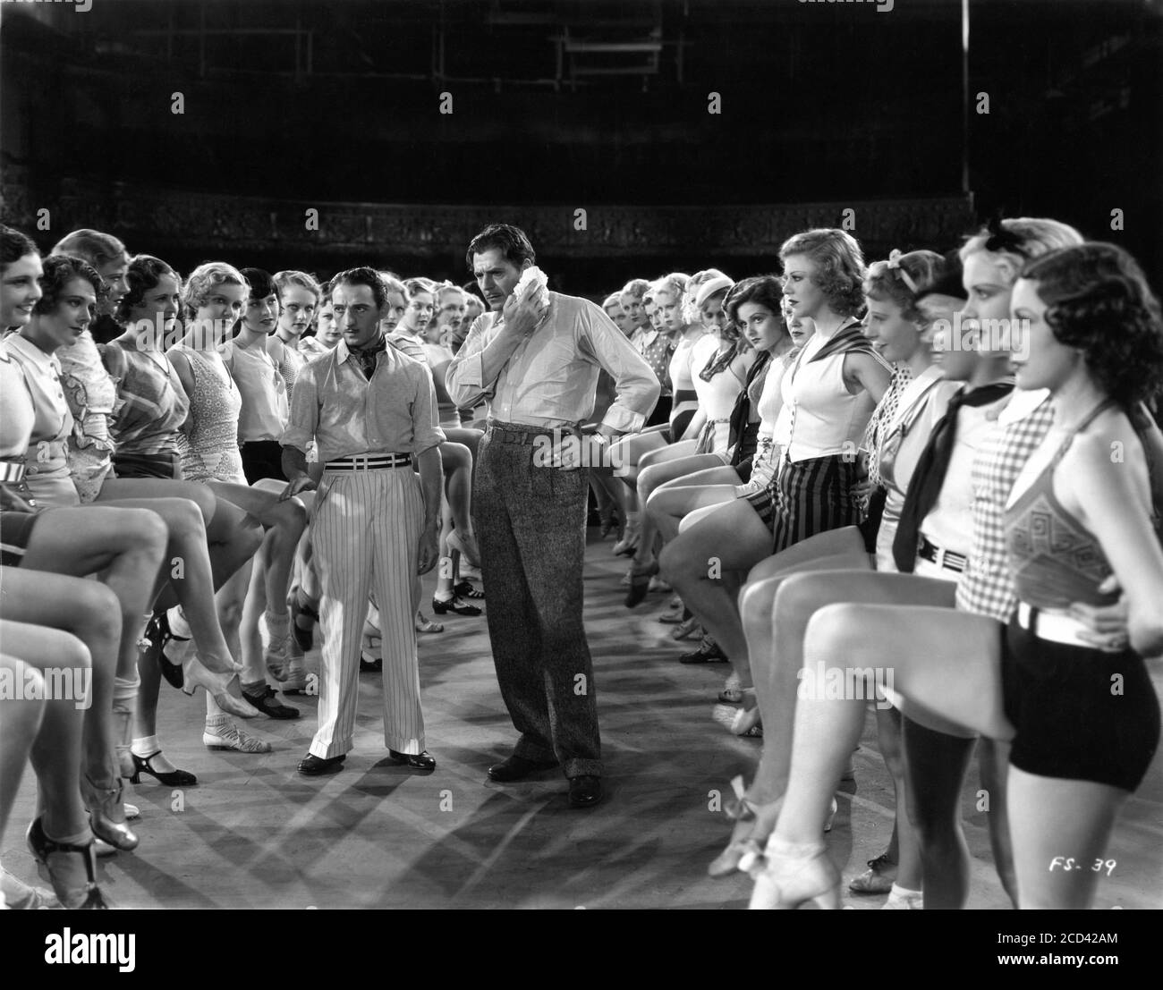 RUBY KEELER GEORGE E. STONE WARNER BAXTER GINGER ROGERS e una MERKEL in 42ND STREET 1933 regista LLOYD BACON danza numeri BUSBY BERKELEY testi al Dubin musica Harry Warren produttore Darryl F. Zanuck Warner Bros. Foto Stock