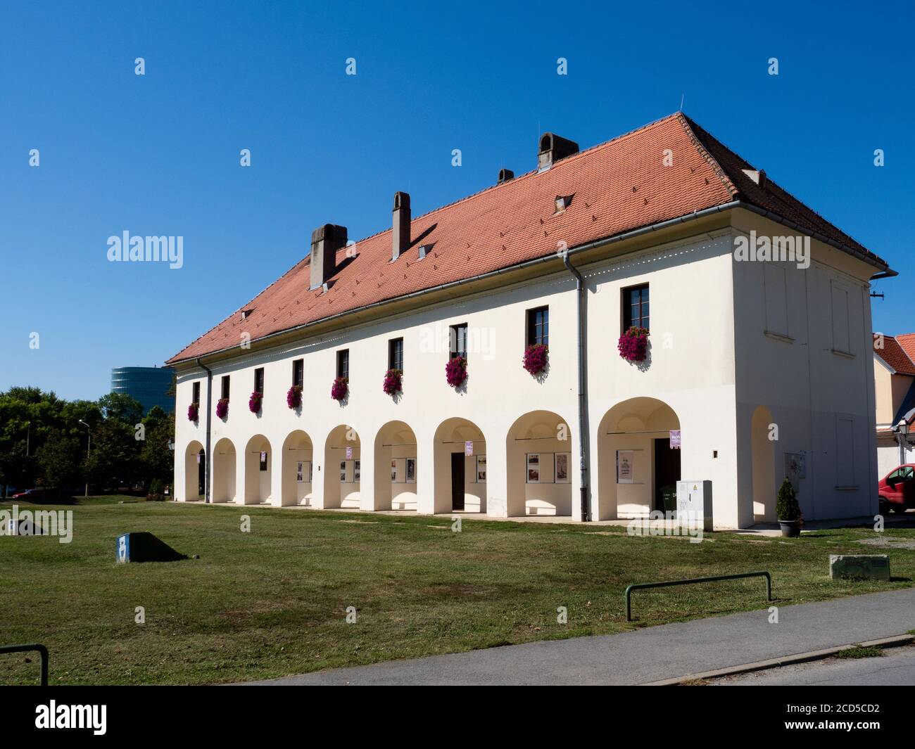 Vista delle caserme restaurate, Cittadella di Osijek, Osijek, Croazia Foto Stock