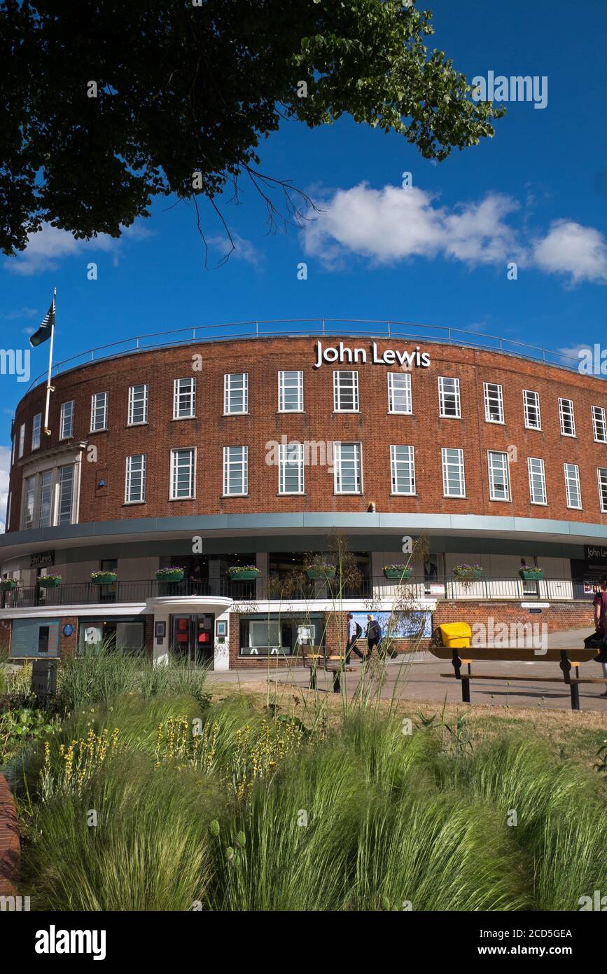 Il John Lewis Department Store e la nuova pedonalizzazione di All Saints Green, fuori dal negozio, Norwich, Norfolk, Inghilterra, Regno Unito Foto Stock