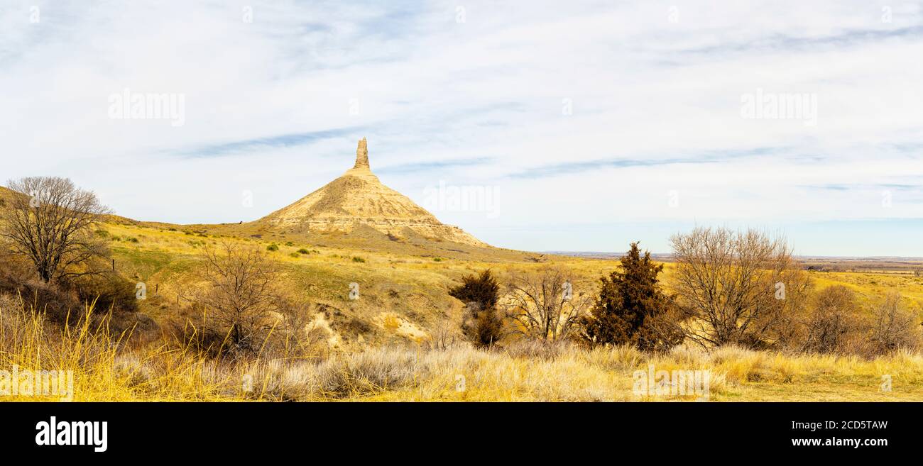 Vista di Chimney Rock, Chimney Rock National Historic Site, Bayard, Nebraska, Stati Uniti Foto Stock