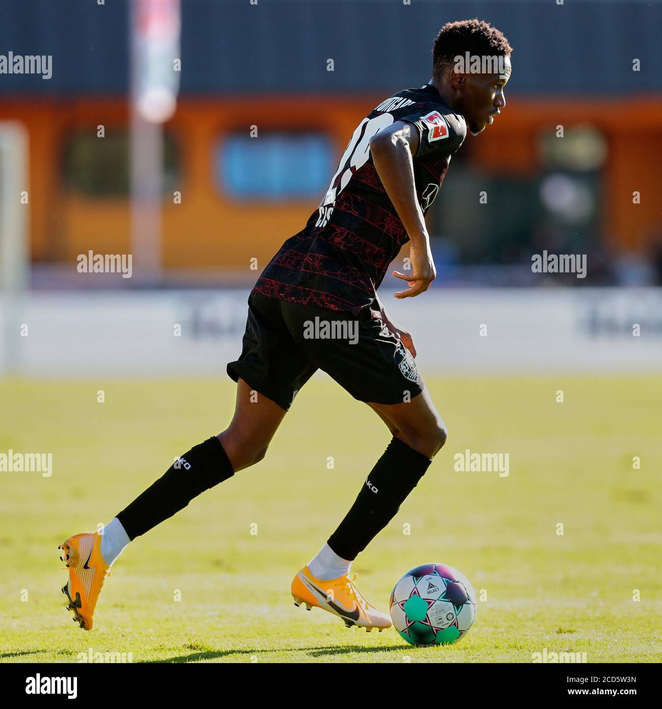 Firo: 26.08.2020, calcio, Helden Cup, stagione 2020/2021, HSV Amburgo Amburgo Amburgo - VfB Stoccarda, Momo Cisse, VFB Stuttgart, VFB, Stoccarda, azione individuale, | utilizzo in tutto il mondo Foto Stock