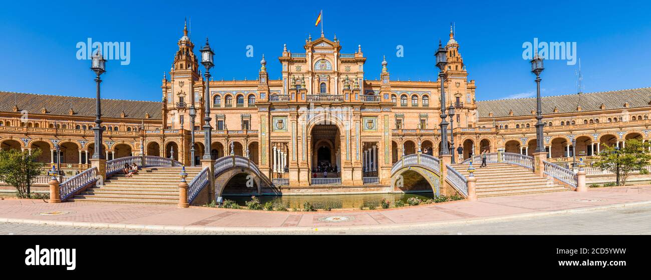 Plaza de Espana (Piazza Spagna) in Parque de Maria Luisa (Parco Maria Luisa), Siviglia, Andalusia, Spagna Foto Stock