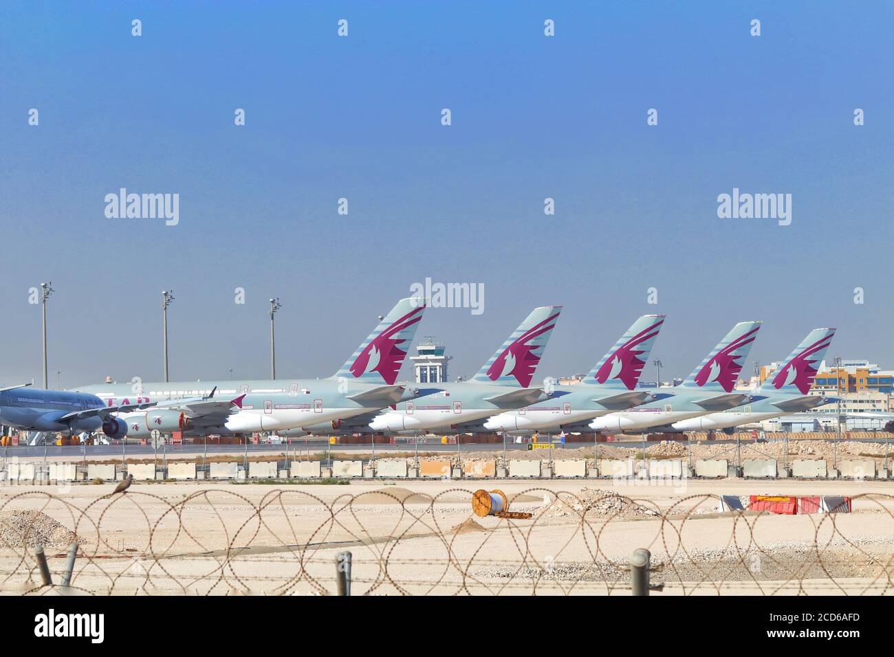 Qatar Airways è una delle compagnie aeree leader nel mondo con oltre 180 destinazioni in tutto il mondo. Foto Stock