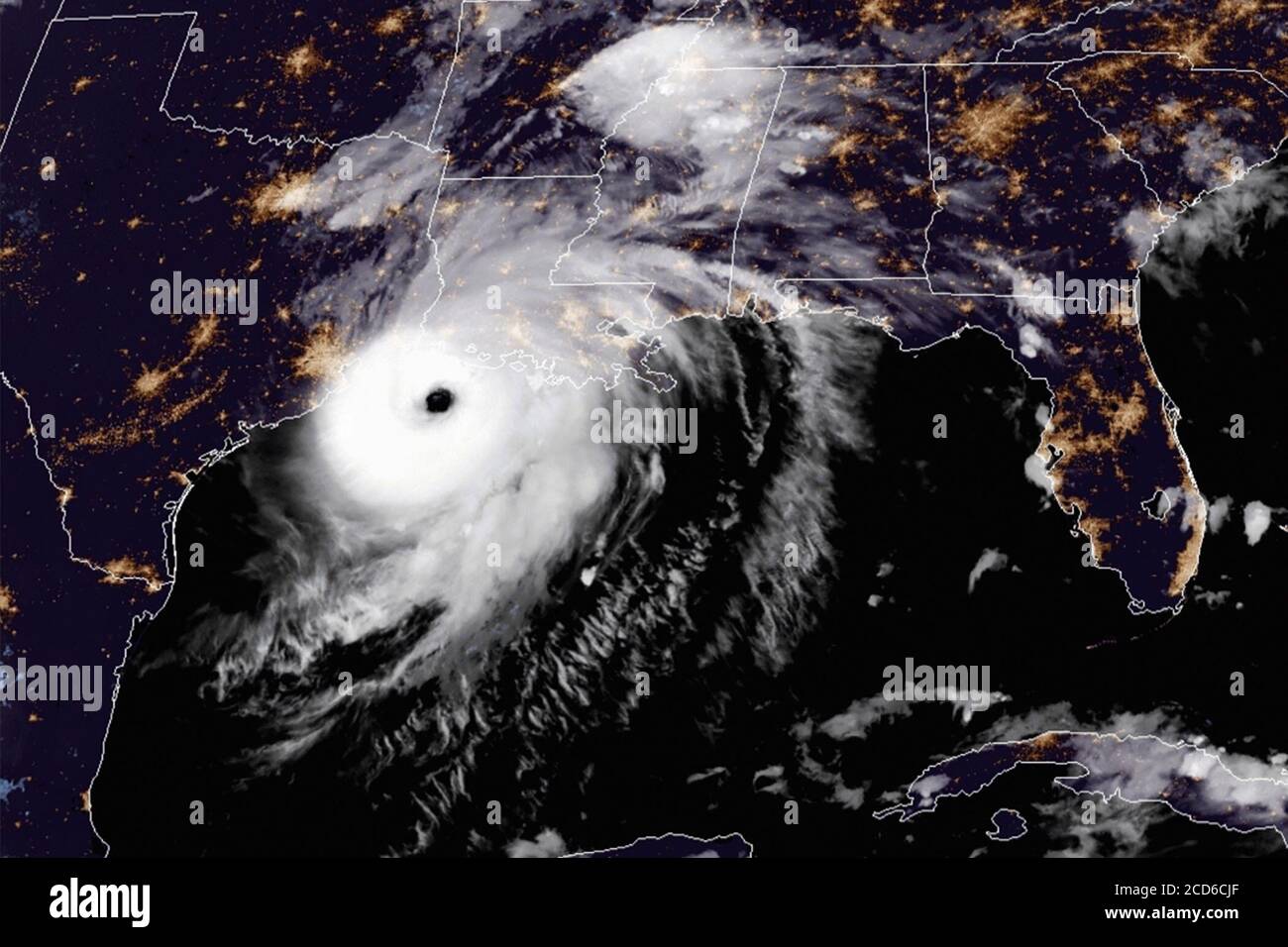 Uragano Laura di categoria 4 che si avvicina alla costa del Texas e della Louisiana sul Golfo del Messico, 26 agosto 2020. (STATI UNITI) Foto Stock