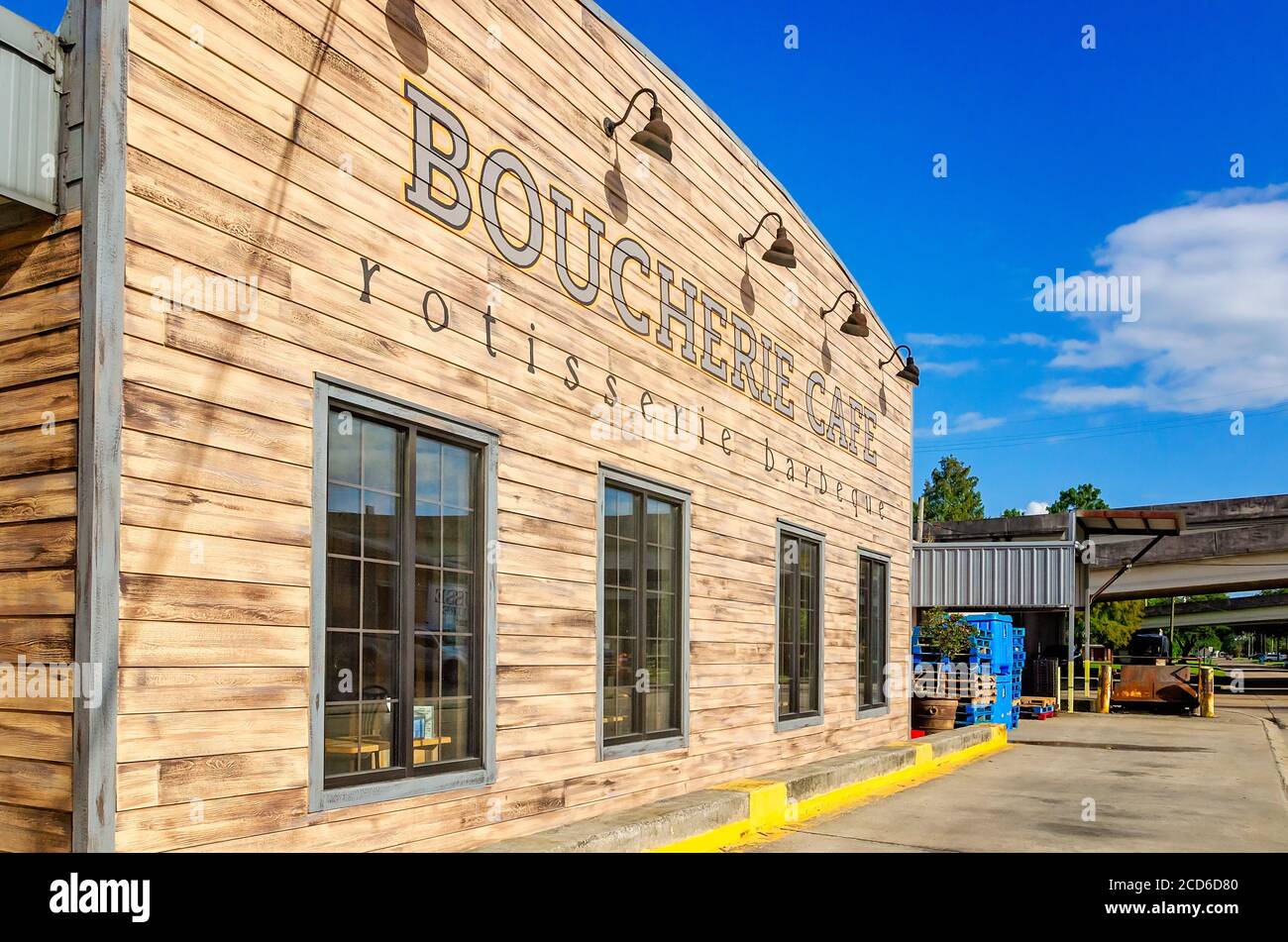 Il Boucherie Cafe, un ristorante annesso al mercato di Cannata, è raffigurato, il 25 agosto 2020, a Morgan City, Louisiana. Foto Stock