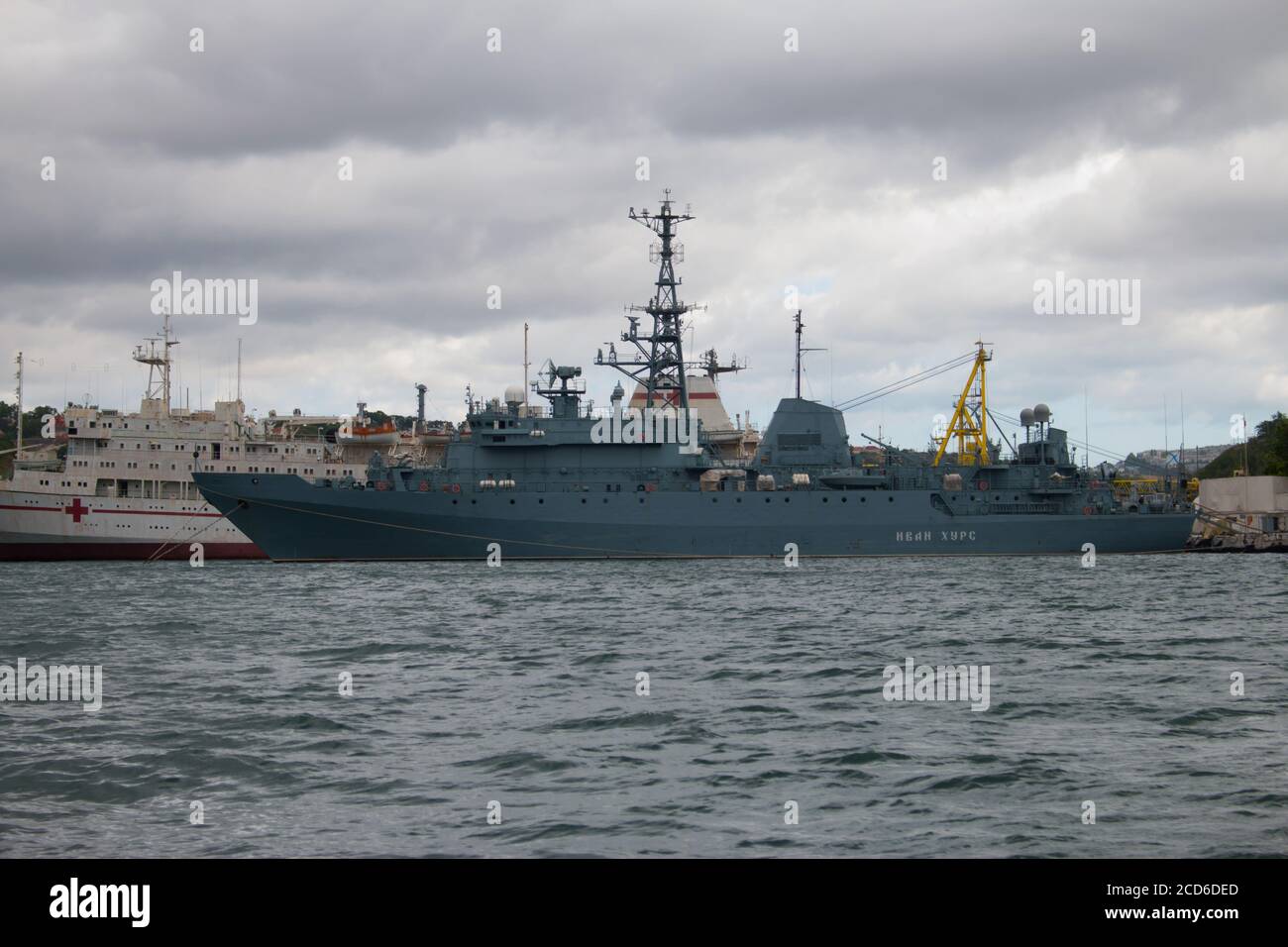 South Bay e Sevastopol Sea Port, Crimea Foto Stock