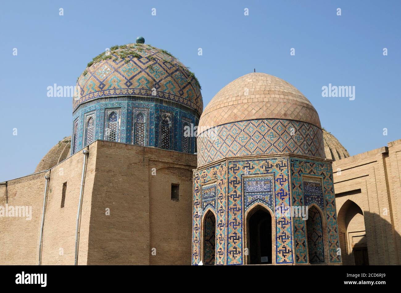 Shahi Zinde complesso a Samarkand, Uzbekistan. Il complesso è stato costruito sulla collina di Efrasiyab. Ci sono luoghi religiosi nel complesso. Foto Stock