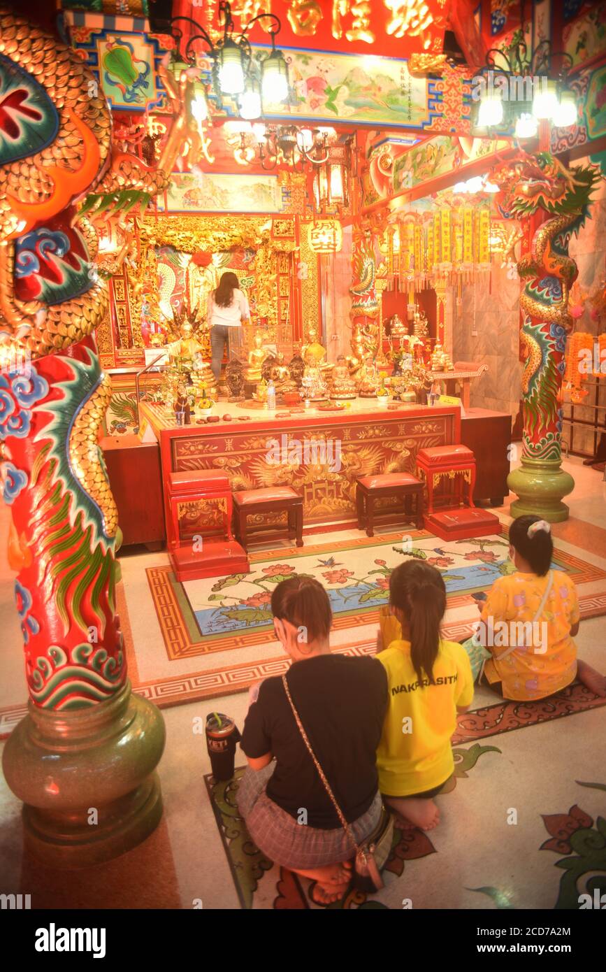 Il tempio buddista cinese nella città di Mahachai, Thailandia Foto Stock