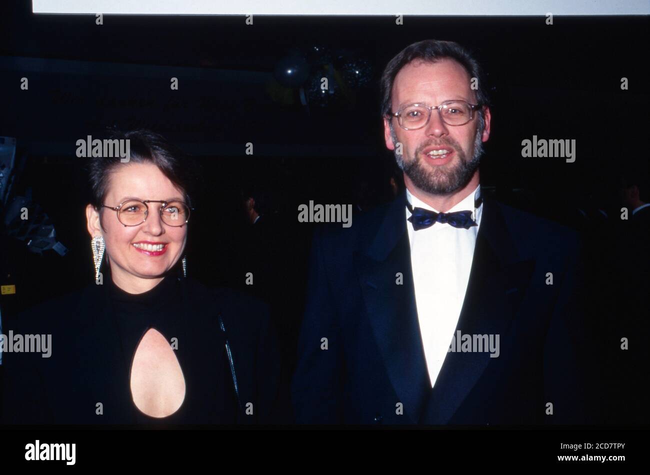 Ministerpräsident Rudolf Scharping mit seiner ersten Ehefrau Jutta auf dem Ball des Sports 1993 in den Rhein-Main-Halln in Wiesbaden, Deutschland 1993. Foto Stock