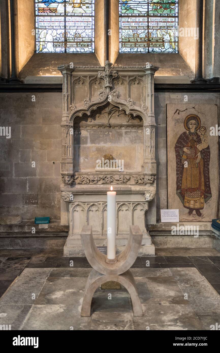 Candela d'arte vicino a Rex Prism nella Cattedrale di Salisbury Foto Stock