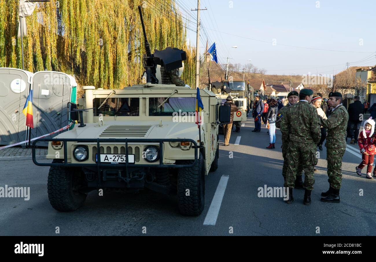 Alba Iulia, Romania - 01.12.2018: Humvee veicolo militare in servizio con l'esercito rumeno Foto Stock