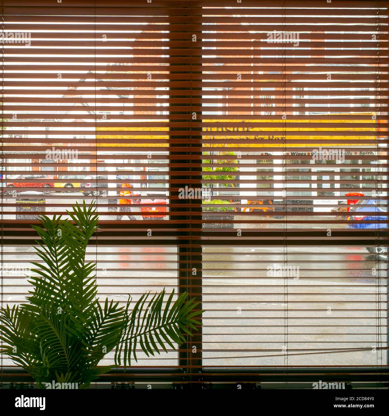 La vista dall'interno del 'The Spa' durante Storm Francis, South Marine Drive, Bridlington, Yorkshire, Regno Unito Foto Stock