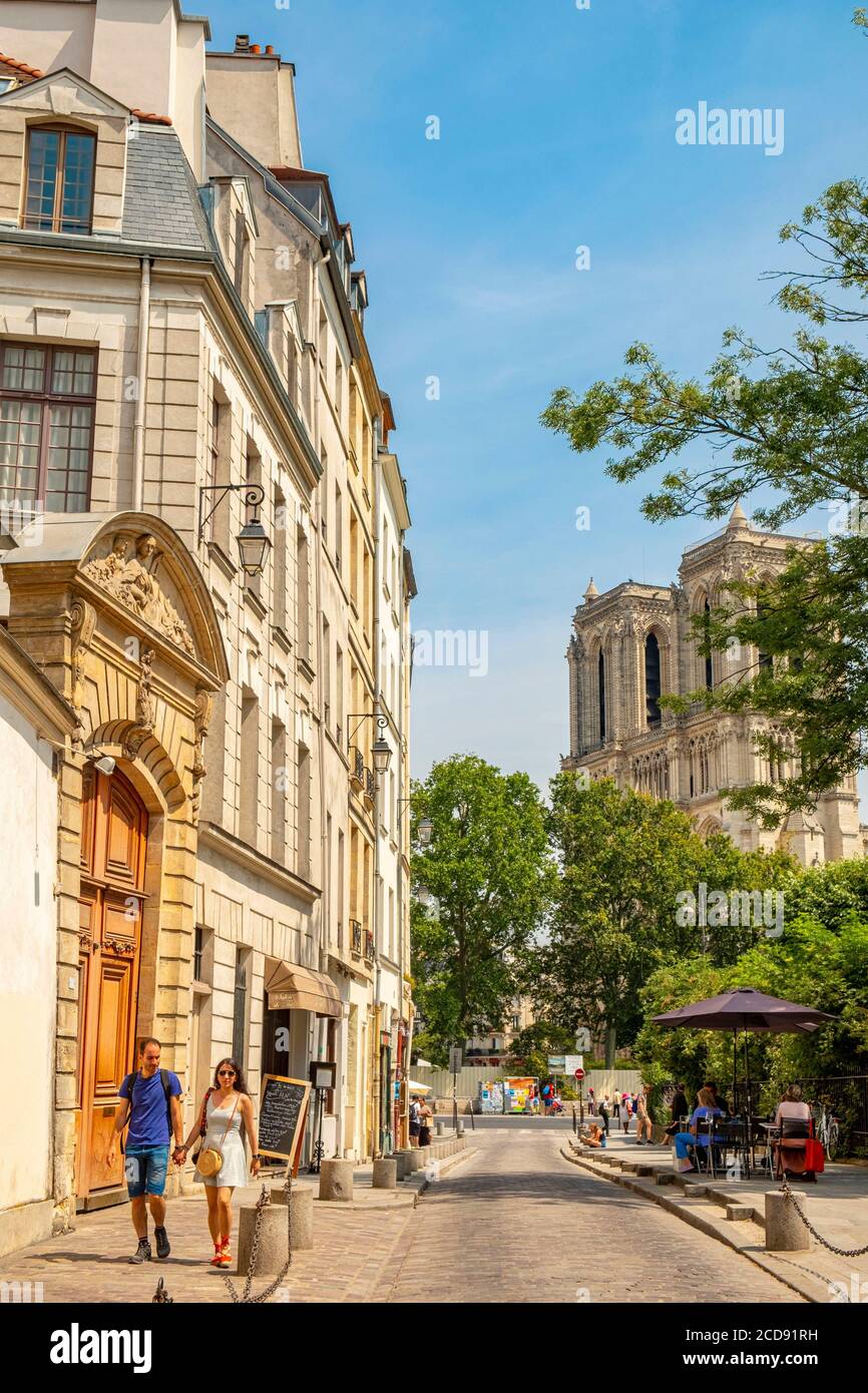 Francia, Parigi, quartiere di Saint Michel, Saint Julien le Pauvre e Notre Dame Foto Stock