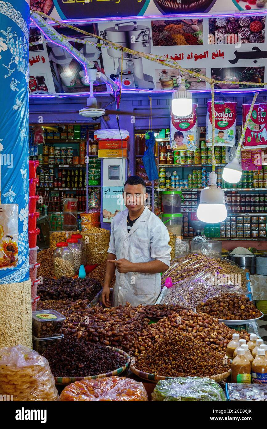 Marocco, Oued ed-Dahab, Dakhla, vista di un tradizionale souk marocchino Foto Stock