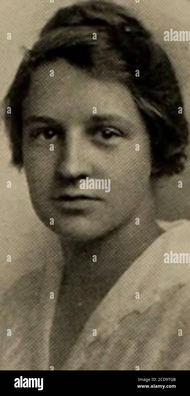 . Classe di 1917 . Louise Hompe *SK13 Ross PlaceAuburn, N. Y. ?1. X)»«-l^ Bur.ll l)vr. Caroline A. Hosford Crete Nebraska Foto Stock