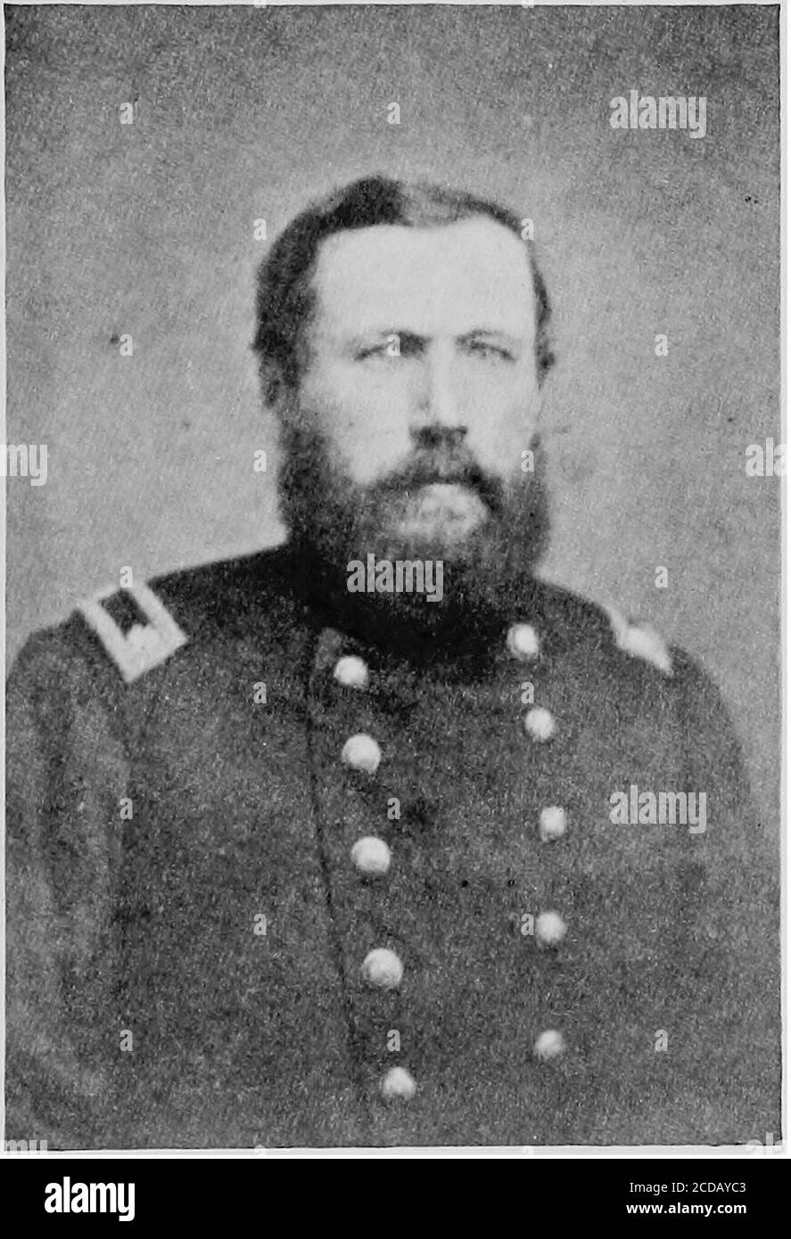 . La storia di Penacook, N.H., dal suo primo insediamento nel 1734 fino al 1900 . Ment è stato messo fuori servizio nel settembre 1864. Ha preso parte alle battaglie di Pea Ridge, Corinto, Perryville, Stone River, Chickamauga, Missionary Ridge, E fu con il genero Sherman nella marcia notevole da Atlanta al mare.il colonnello Chandler era un ufficiale notevole i cui servizi erano noti e apprezzati dagli uomini del suo comando, che è dimostrato dal fatto che ha ricevuto una spada preziosa recante questa iscrizione : presentato a Lieut.-col. W. P. Chandler da parte degli uomini arruolati del 35 ° Rett, mali. Fanteria, Foto Stock