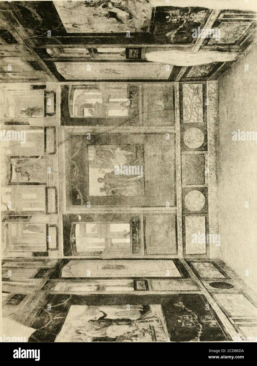 . Pompei : la sua vita e la sua arte . T con un heraldsa plac mg sul è un dipinto ILO, con il suo cervo ferito &gt;om è la g la divisione figi. r del nted come giovane, un- e Danae che tengono i iil muro sotto il thet. I ortrait, probabh. 334 ALCUNI ritengono CHE POMPEI assomigli a quella spesso donata alla Madonna. Le due figure a destra della foto sono del mondo superiore, non direttamente collegate con l'azione principale, ma ben Foto Stock