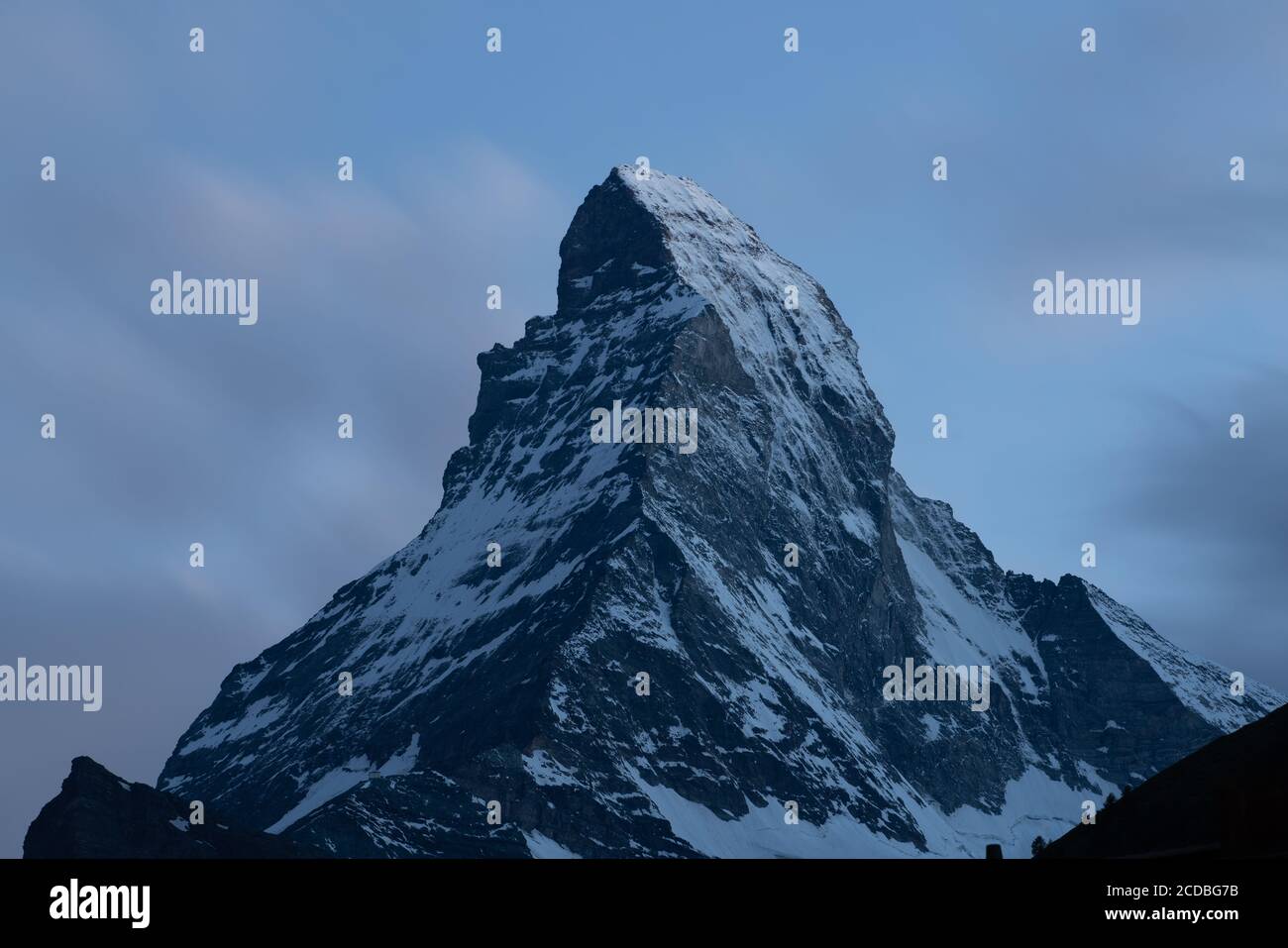 Matterhorn cima bella vista lunga esposizione ripresa al tramonto Da Zermatt nelle Alpi svizzere Svizzera Foto Stock