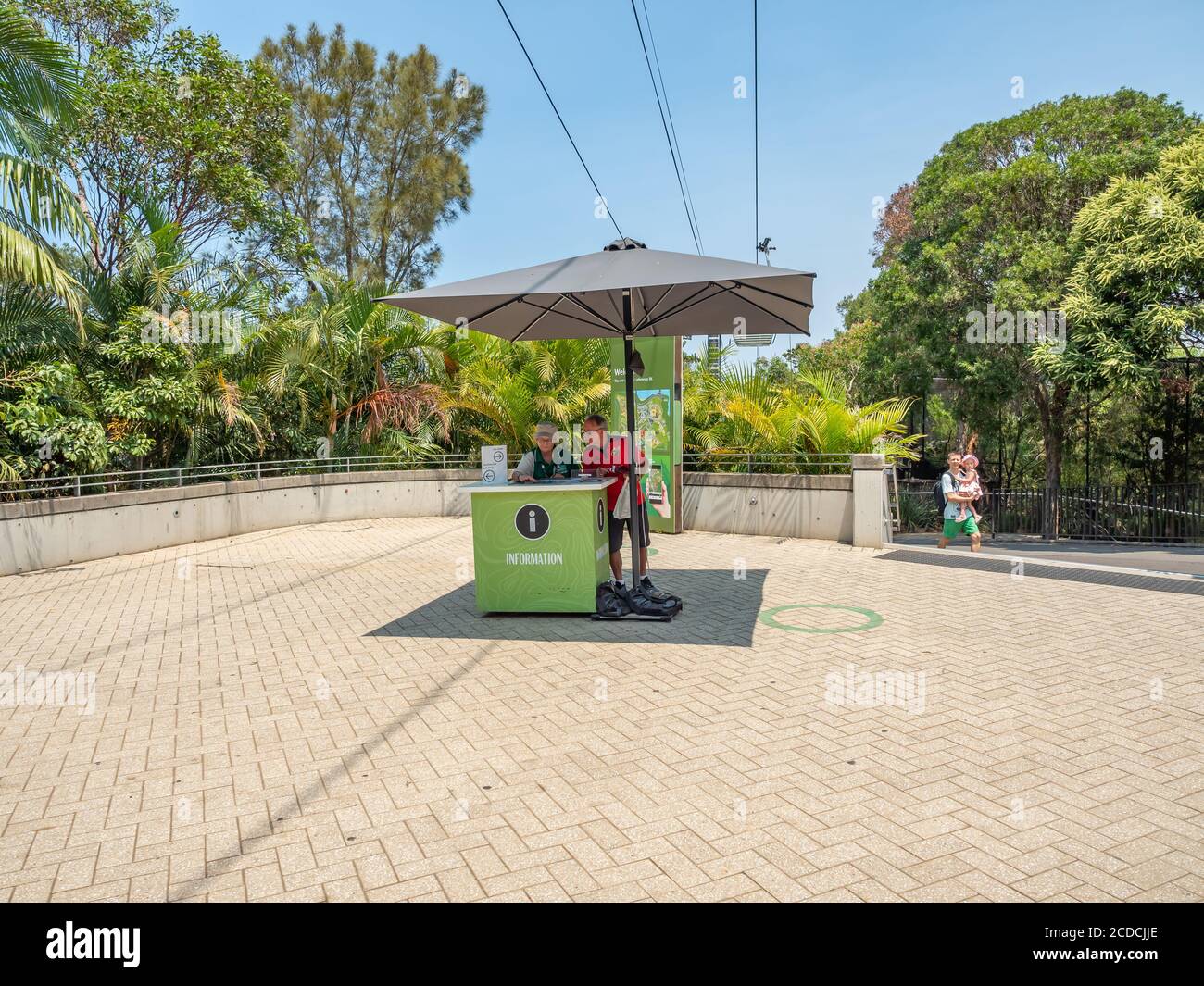 Banco informazioni sullo zoo di Taronga in un pomeriggio estivo soleggiato Foto Stock