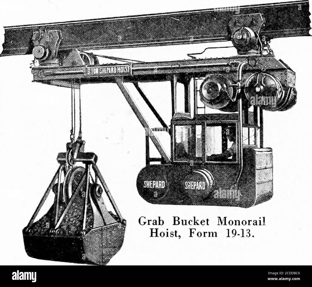 . La ciclopedia per la movimentazione dei materiali; un libro di riferimento che copre le definizioni, le descrizioni, le illustrazioni e i metodi d'uso delle macchine per la movimentazione dei materiali impiegate nell'industria . Paranco con controllo a C Form 24. La forma Shepard 24 Hoistis di short over-all dimensionsand è dotata di un singlehook. Il gruppo di sollevamento è i , „,„, 1 montato sul retro della gabbia, consentendo all'operatore un chiaro intervallo di visibilità. Due parti del cavo possono essere utilizzate. Questi passano su pulegge scanalate parallele sul telaio di sollevamentoe si collegano con il gancio attraverso un blocco,impedendo qualsiasi torsione o oscillazione laterale. Forma 24 -/2-6- tonnellate tappo Foto Stock