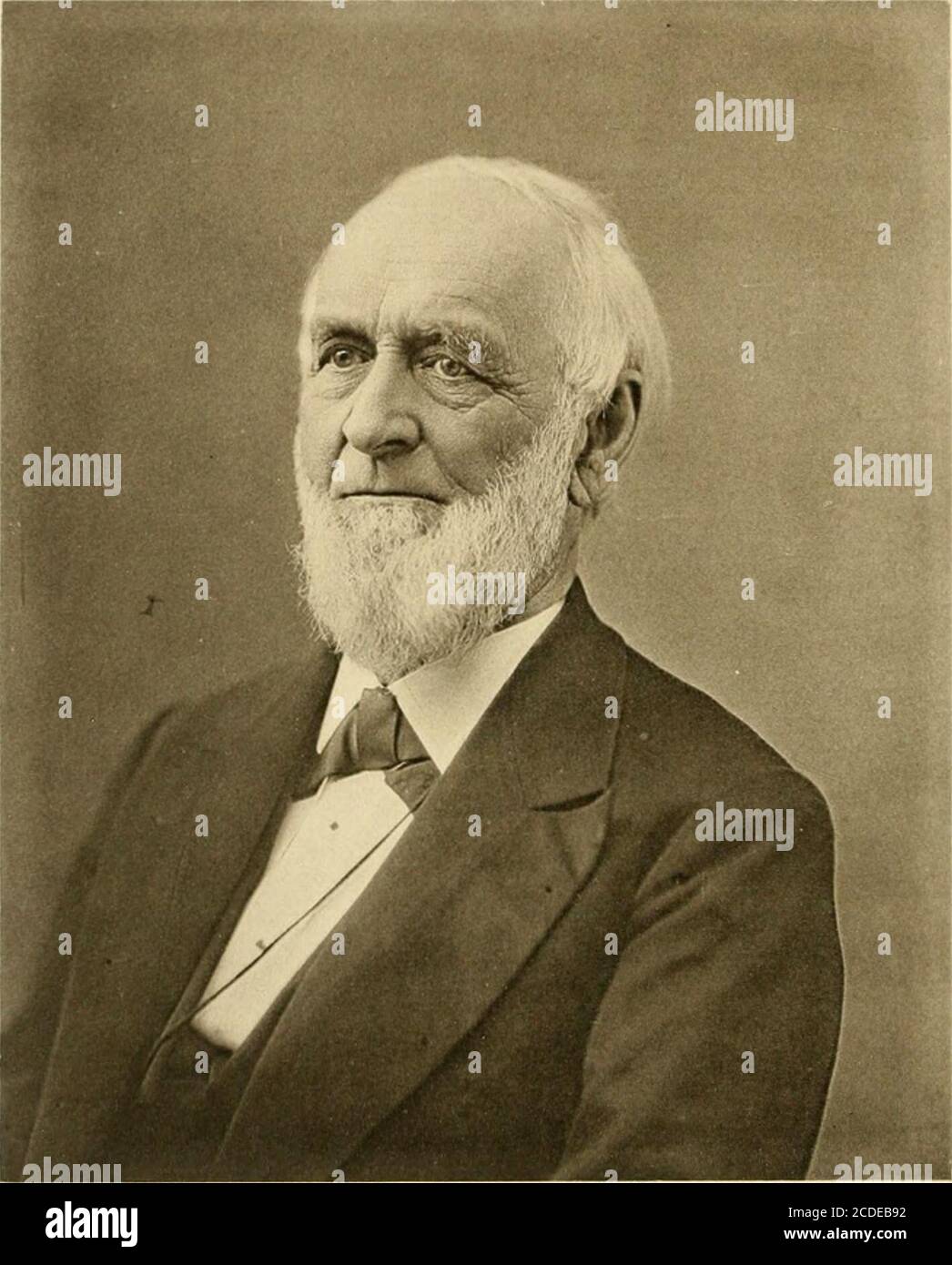. Storia di Nottingham, Deerfield, e Northwood, compresa entro i limiti originali di Nottingham, Rockingham County, N.H., con le registrazioni dei procedimenti centenari a Northwood, e schizzi genealogici .. ak di nuovo, o collina e picco!di gioia sentita di cuore, o gente felice, parlano delle nazioni alte e nobili stand 1Opressione Speak, non più nella terra!Torna nelle loro galline lasciare i traditori ritirarsi;Torna a galline da cui non più a strisciare !allora, slaveiy non regna più qui.Benvenuto, thrice benvenuto. Anno centenario! Giusto a^vn, imparare e verità ovunque libero, verso l'alto, verso l'alto Foto Stock