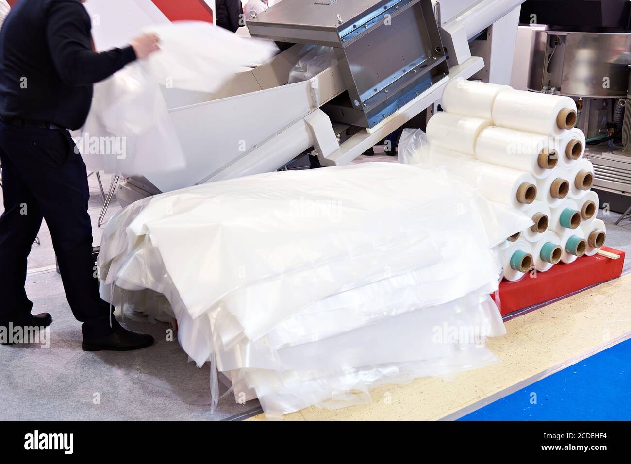 Attrezzatura per il riciclaggio dei rifiuti in plastica processo in una sola fase Foto Stock