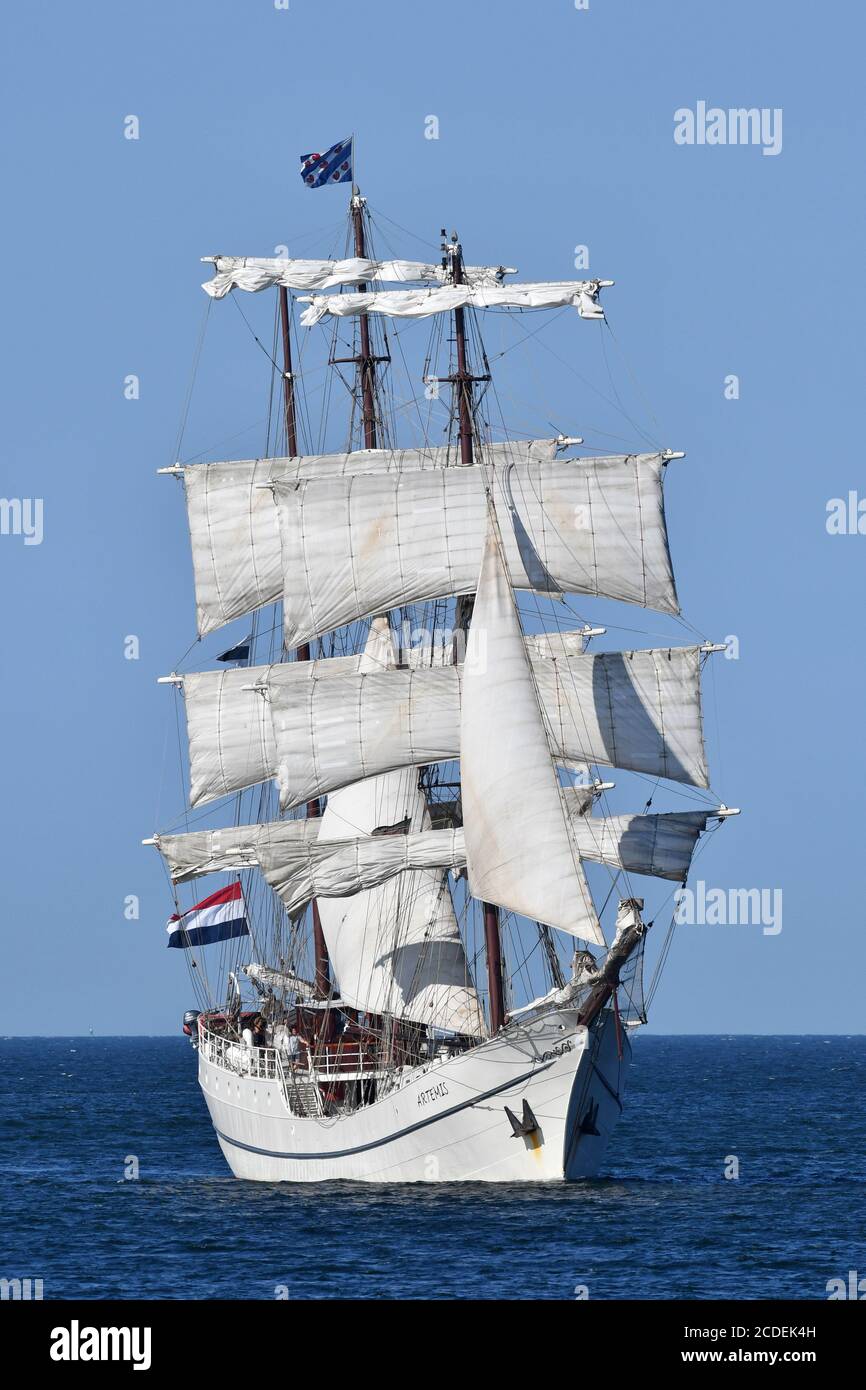Imbarcazione a vela tradizionale Artemis vela il fiordo di Kiel Foto Stock