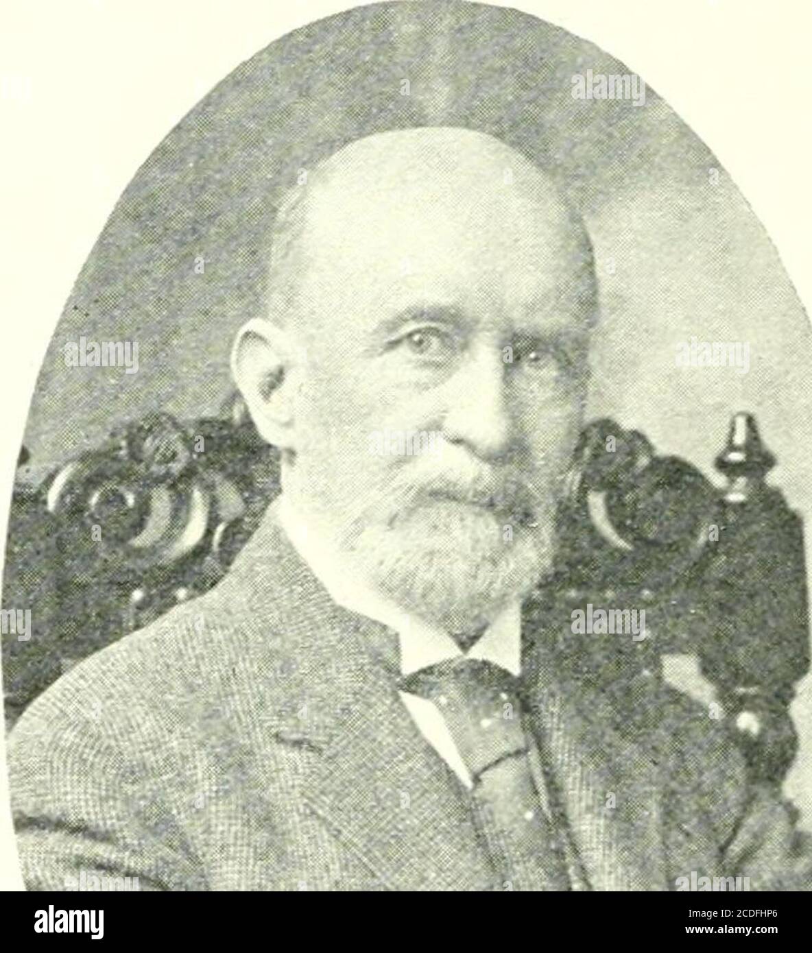 . Norwich University, 1819-1911; la sua storia, i suoi laureati, il suo rotolo d'onore . Swdft, United StatesAj-my. Frequenta la Scuola di Rettoria, Hamden, Conn., e PhillipsAcademy, Andover, Messa. Entra all'Università nel gennaio 1862, e si laurea B. S. nel 186.5. È membro della d A Fraternità. Si arruolò nella Compagnia G. 60thMassachusetts Volunteers, luglio L.L., 1864; fu promosso sergente e servito come postmaster regimentale; servì con il suo reggimento a CampReed vicino Boston, a Baltimora, Md., e a Camp Mornearton Indianapolis, Ind.; fu dimesso a Boston, Mass., 30 novembre 1864. Lui grad Foto Stock