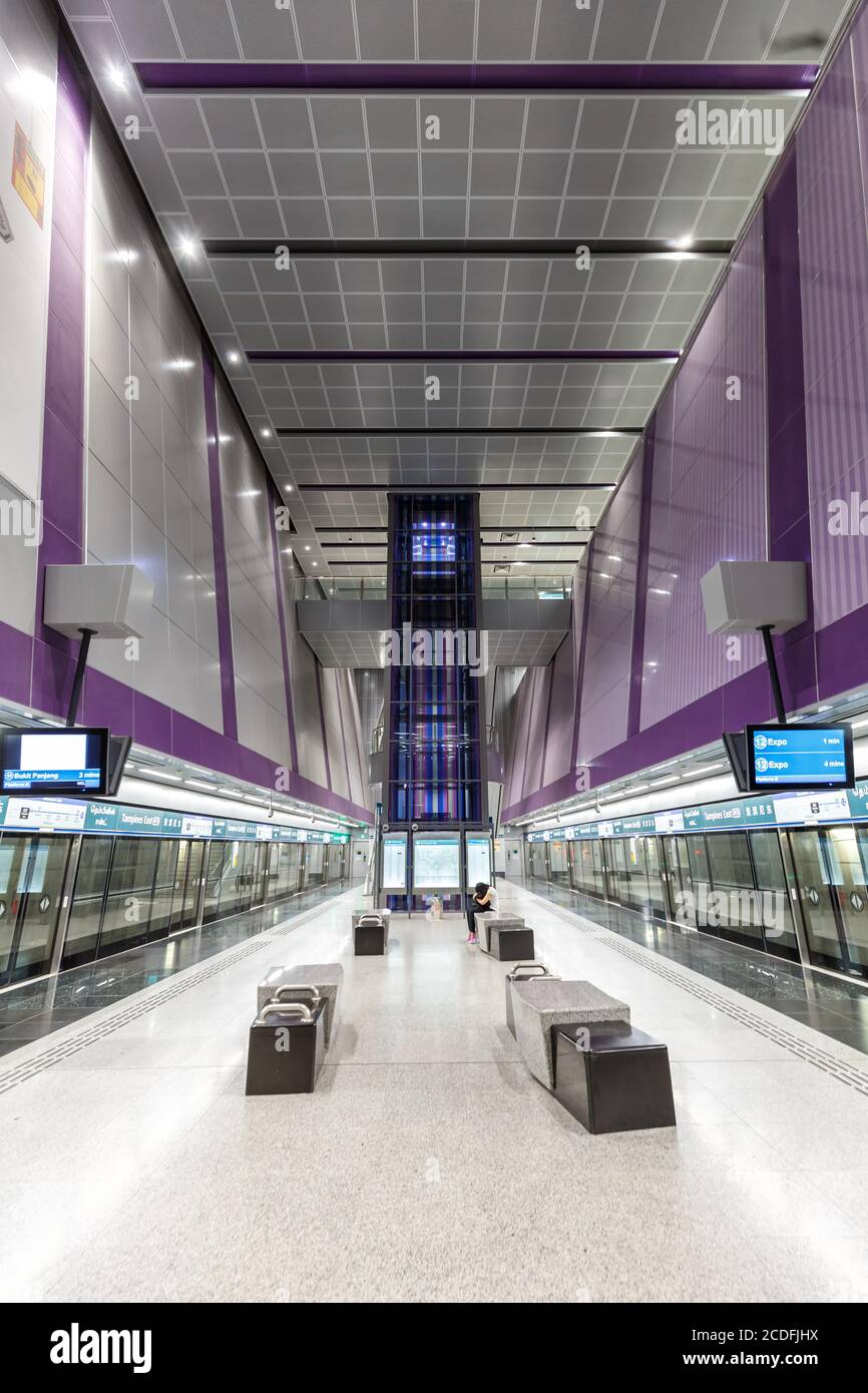 Singapore – 29 gennaio 2018: Stazione MRT Metro Tampines Est a Singapore. Foto Stock