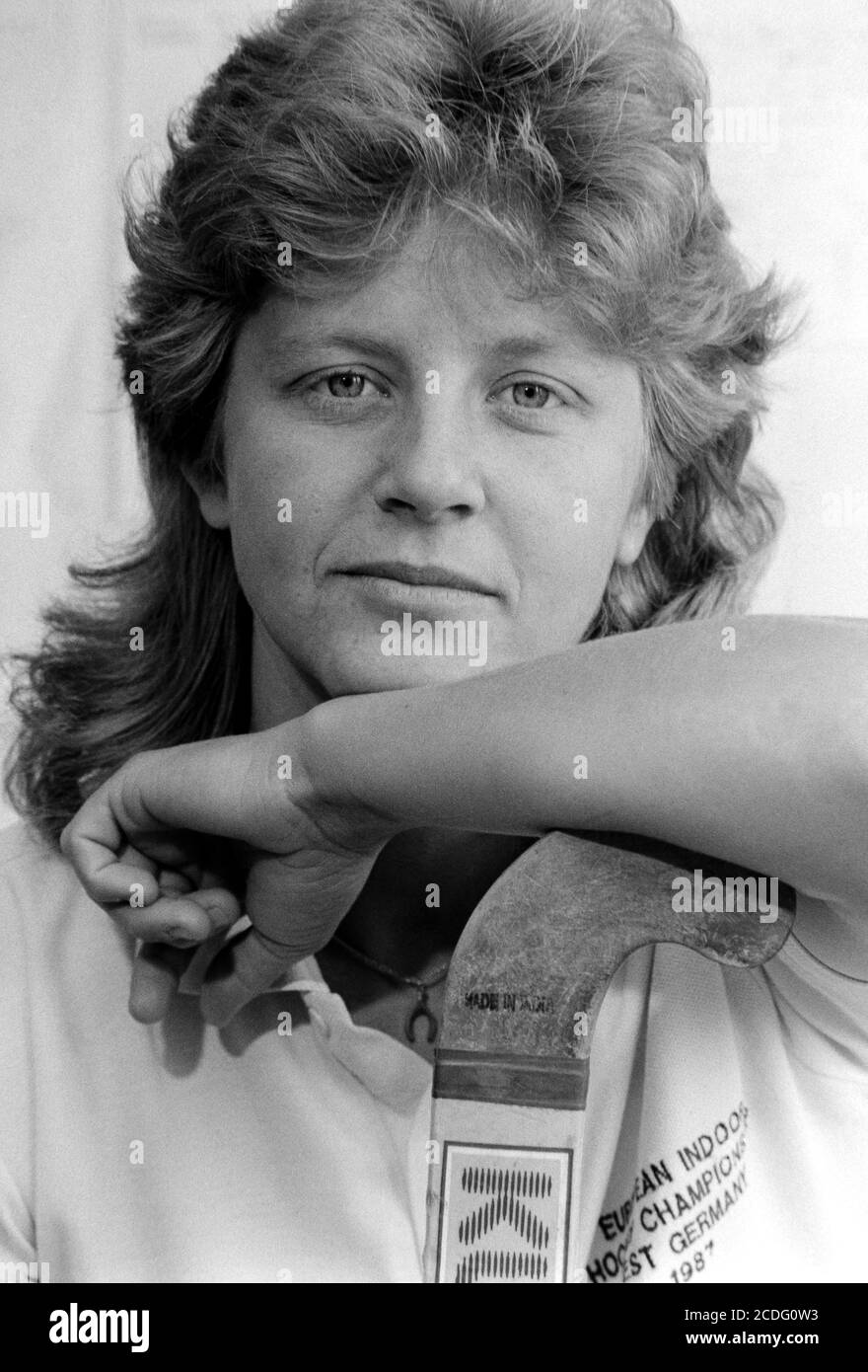 Sandie Lister England Ritratto dei giocatori di Hockey alla cupola dello sport, King Edward VI School, Spring Lane, Bury St Edmunds. 05 giugno 1990. Foto: Neil Turner Foto Stock