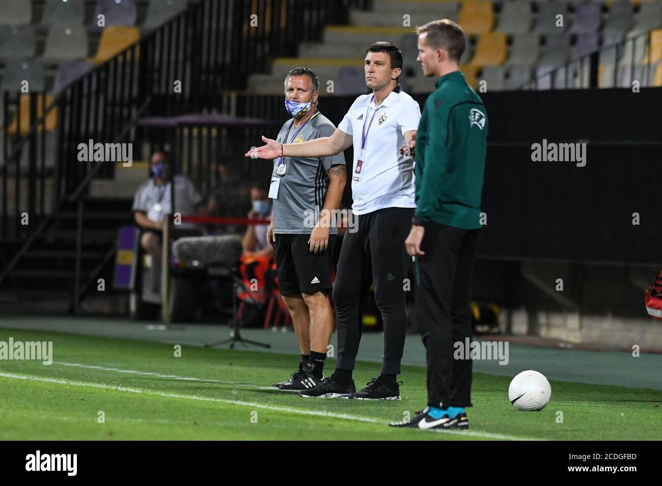 Maribor, Slovenia. 27 Agosto 2020. Sergej Jakirovic, capo allenatore di NK Maribor reagisce durante la partita di qualificazione UEFA Europa League tra NK Maribor e Coleraine FC allo stadio di Ljudski vrt.Punteggio finale: Maribor 1:1 Coleraine, Coleraine ha vinto dopo penalità 4:5. Credit: SOPA Images Limited/Alamy Live News Foto Stock