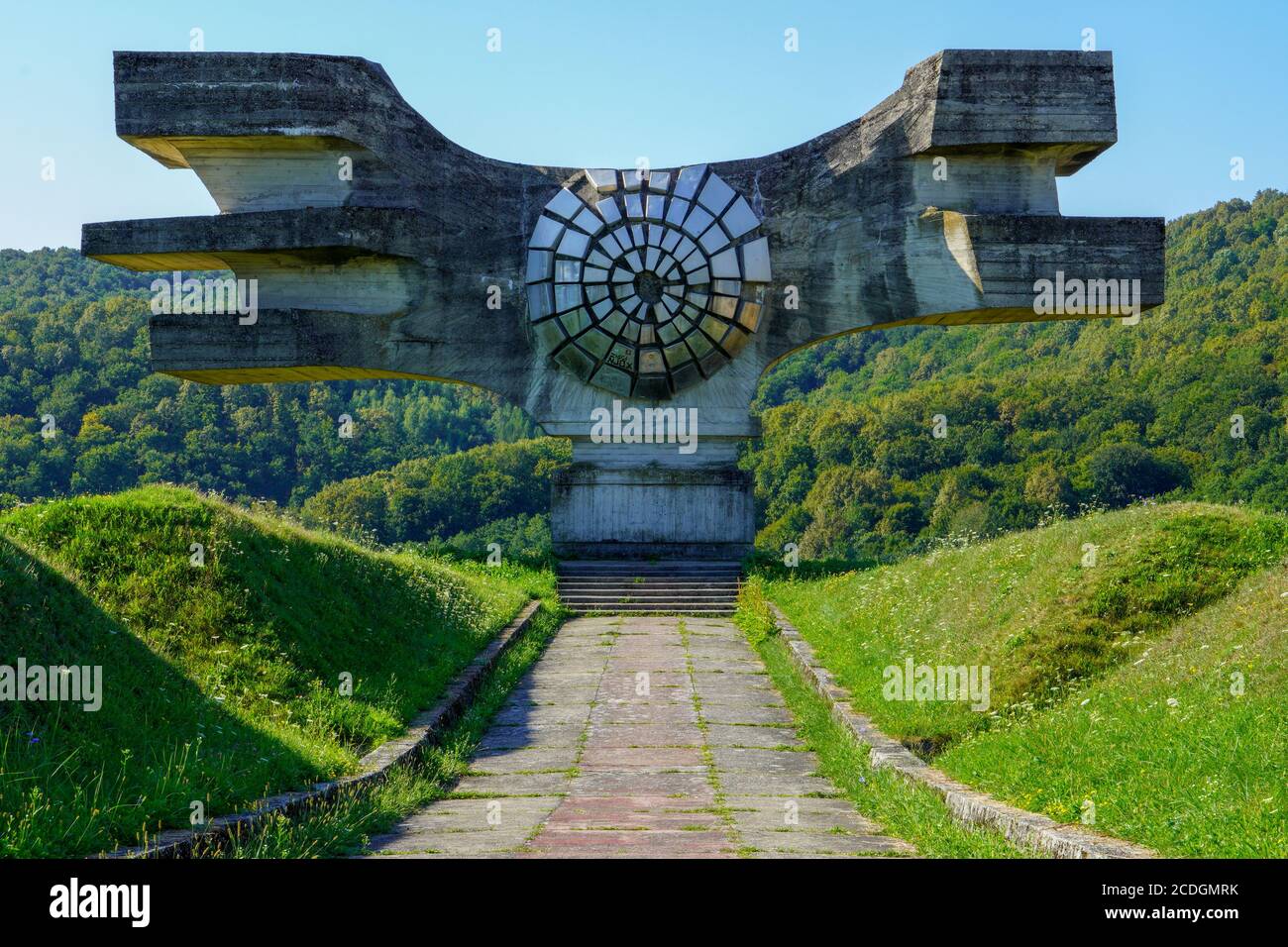 PODGARIC, CROAZIA - AGOSTO.28.2020. Il Monumento alla Rivoluzione del popolo di Moslavina nella contea di Bjelovar-Bilogora, Croazia centrale - un jugoslavo Foto Stock