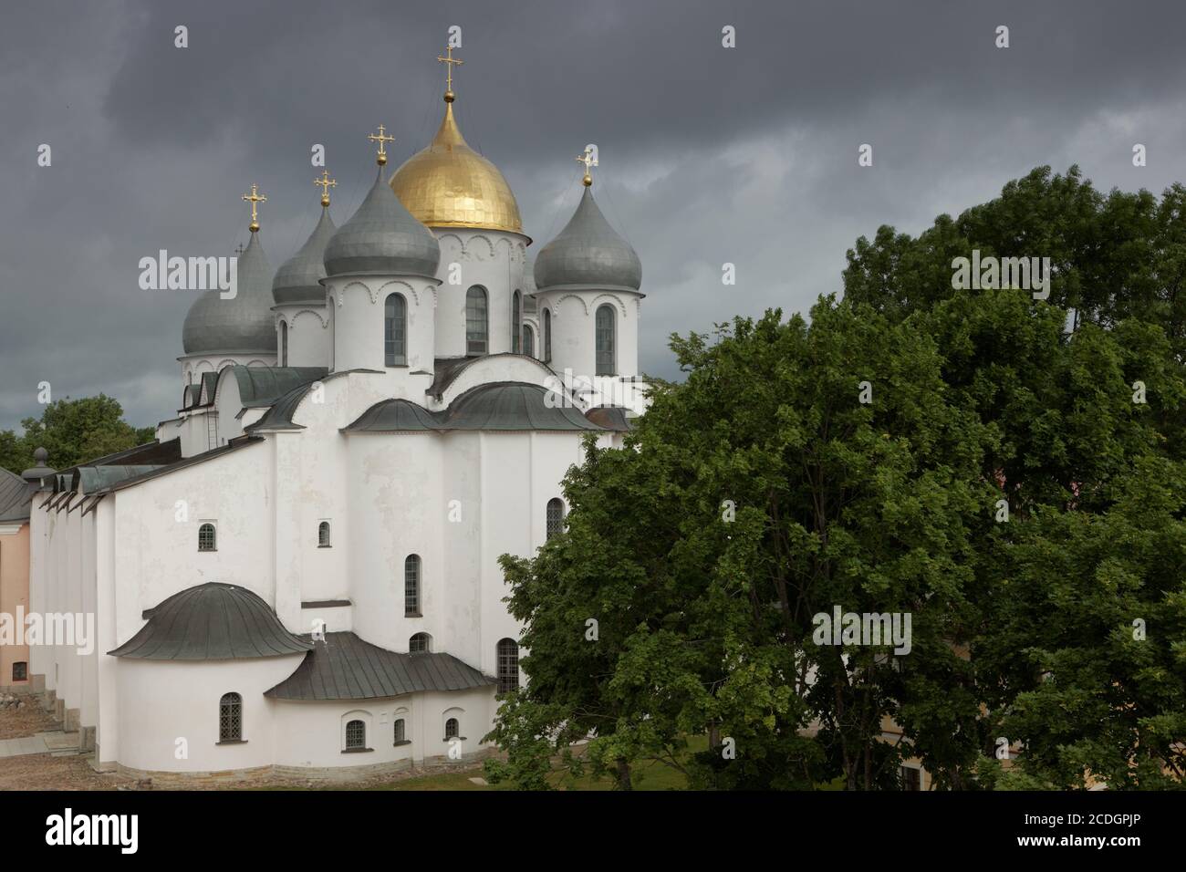 Cattedrale di Santa Sofia (la Sapienza di Dio) a Veliky Novgorod, Russia. Risalente all'11° secolo, la cattedrale è dichiarata Patrimonio dell'Umanità dall'UNESCO Foto Stock