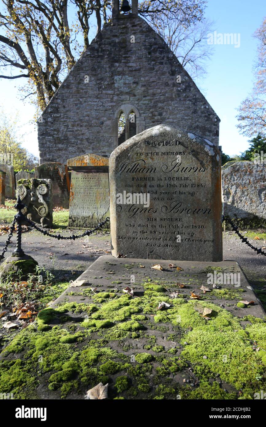 Alloway Auld Kirk, Ayrshire, Scozia, risale al 16 ° secolo, ha ispirato Robert Burns a scrivere la poesia tale di Tam o Shanter Foto Stock