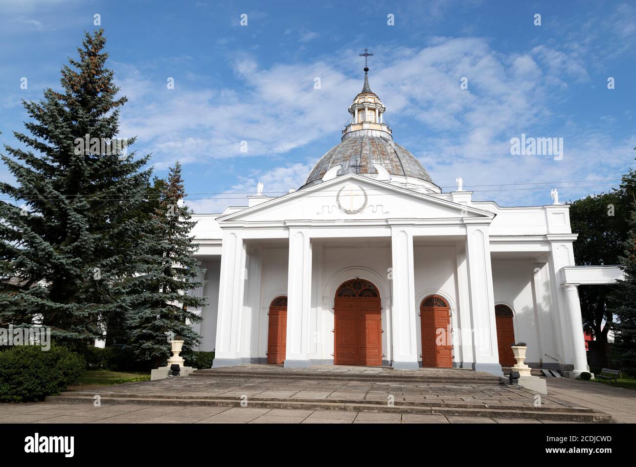 Chiesa di San Pietro a Daugavpils, Lettonia. Il luogo di culto cattolico romano si trova nel centro della seconda città della Lettonia. Foto Stock