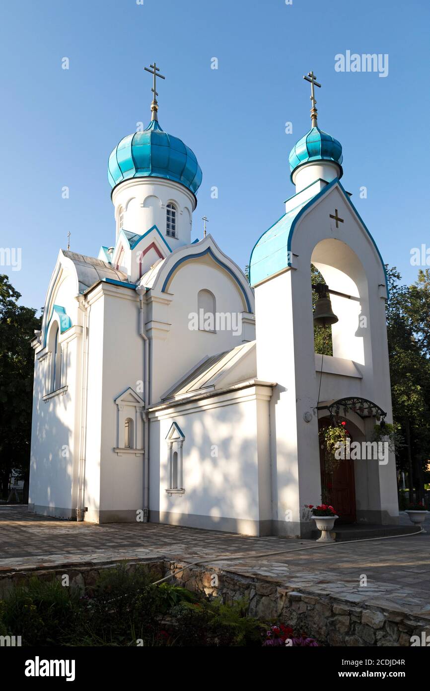 Chiesa ortodossa russa di Sant'Alessandro Nevsky a Daugavpils, Lettonia. Il luogo di culto russo-ortodosso si trova in piazza Andrejs Pumpurs. Foto Stock