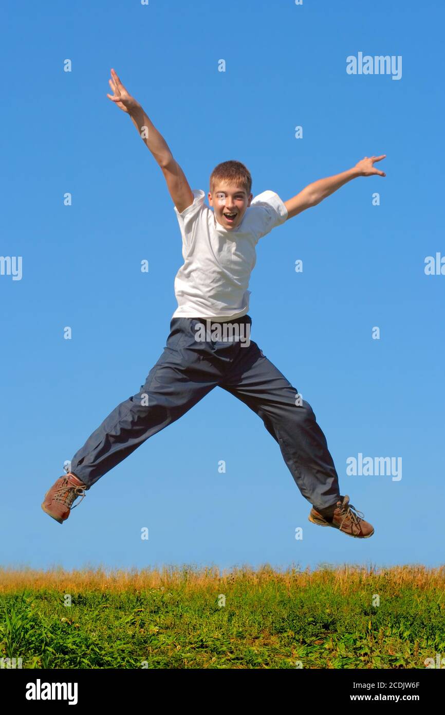 ragazzo di salto Foto Stock