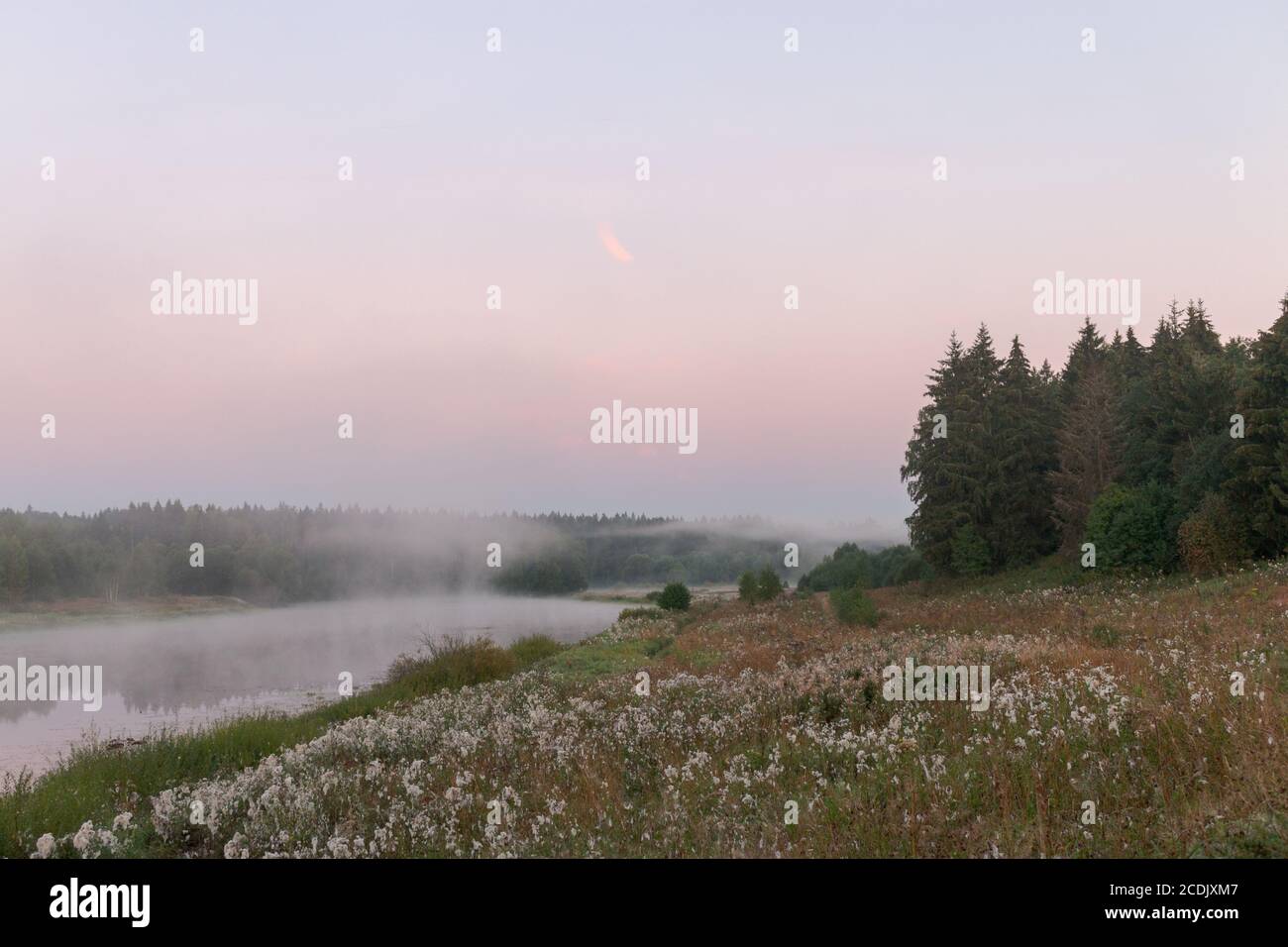 Vista sul fiume Mosca la mattina presto Foto Stock