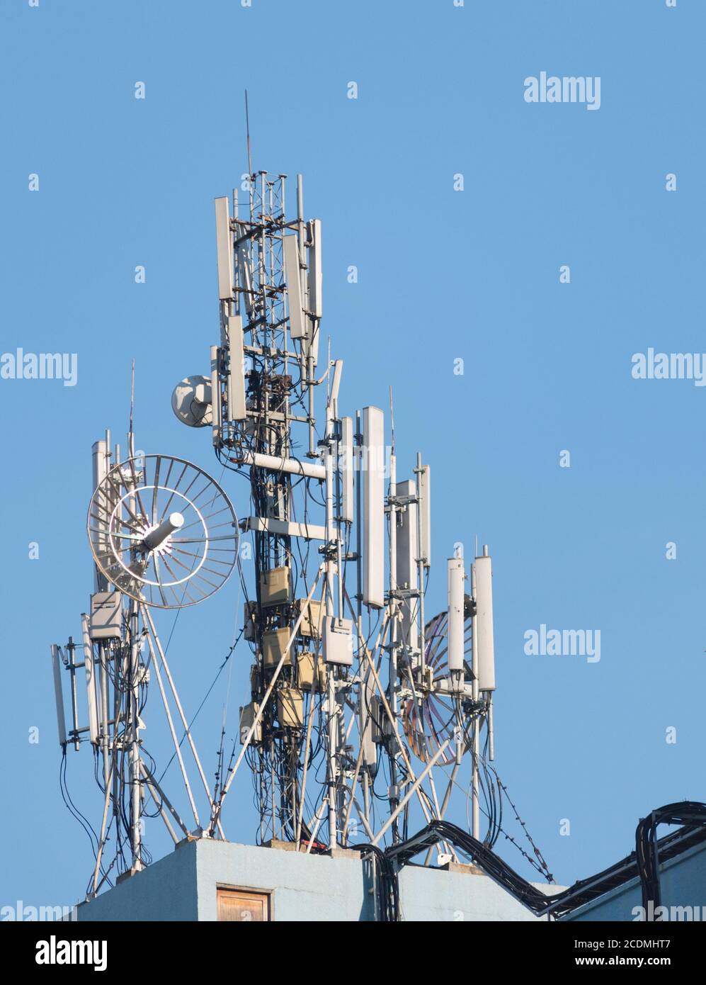 antenne di comunicazioni cellulari Foto Stock