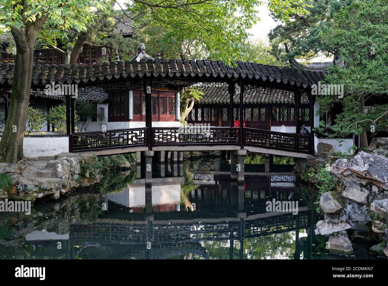 Giardino dell'umile ufficiale, Zhuozheng Yuan, piccolo ponte dell'arcobaleno volante, Pingjianglu, Suzhou, Jiangsu Sheng, Cina Foto Stock