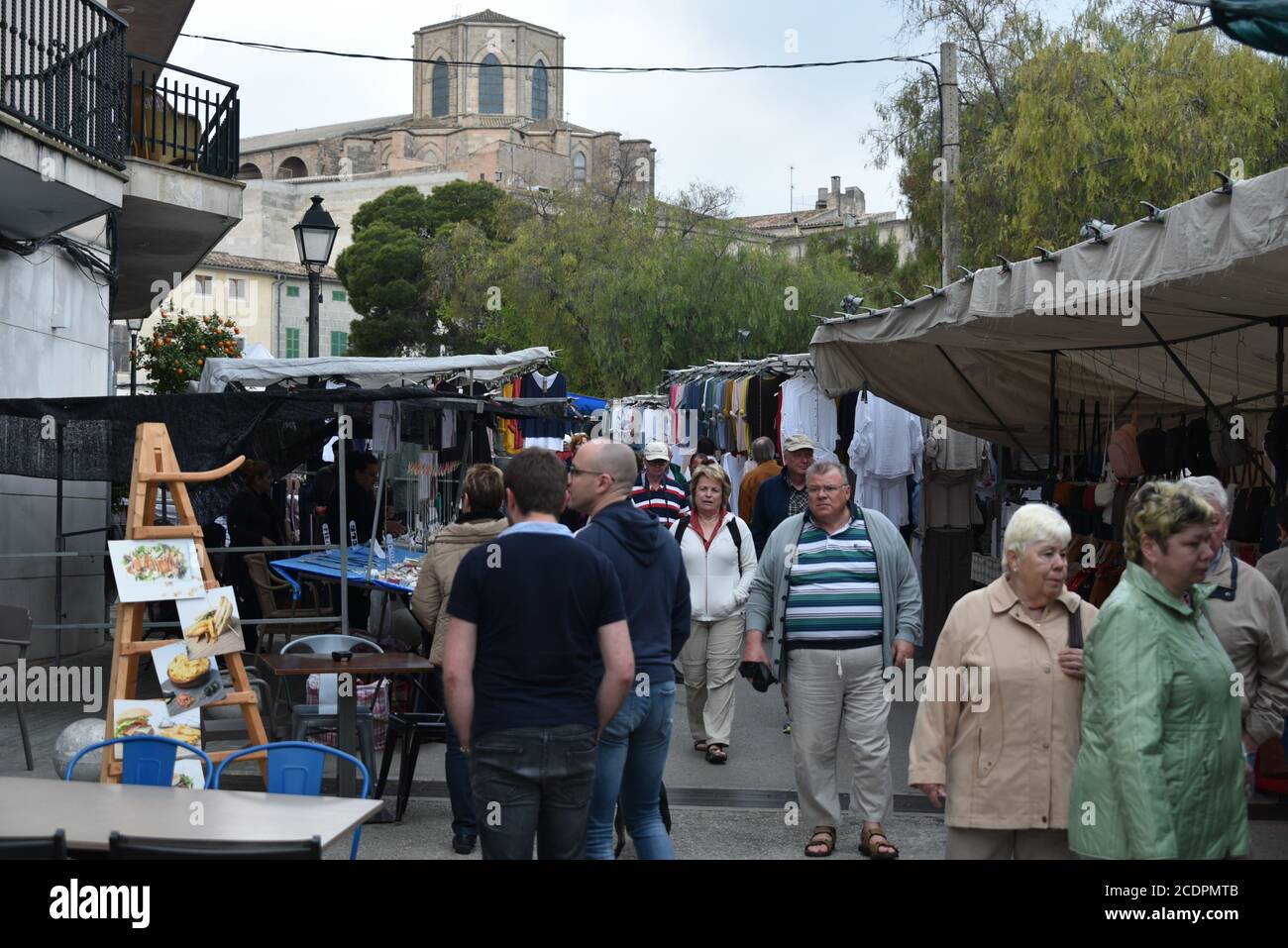 Mercato settimanale di bovini e artigianato a Sineu, Maiorca, Isole Baleari, Spagna Foto Stock
