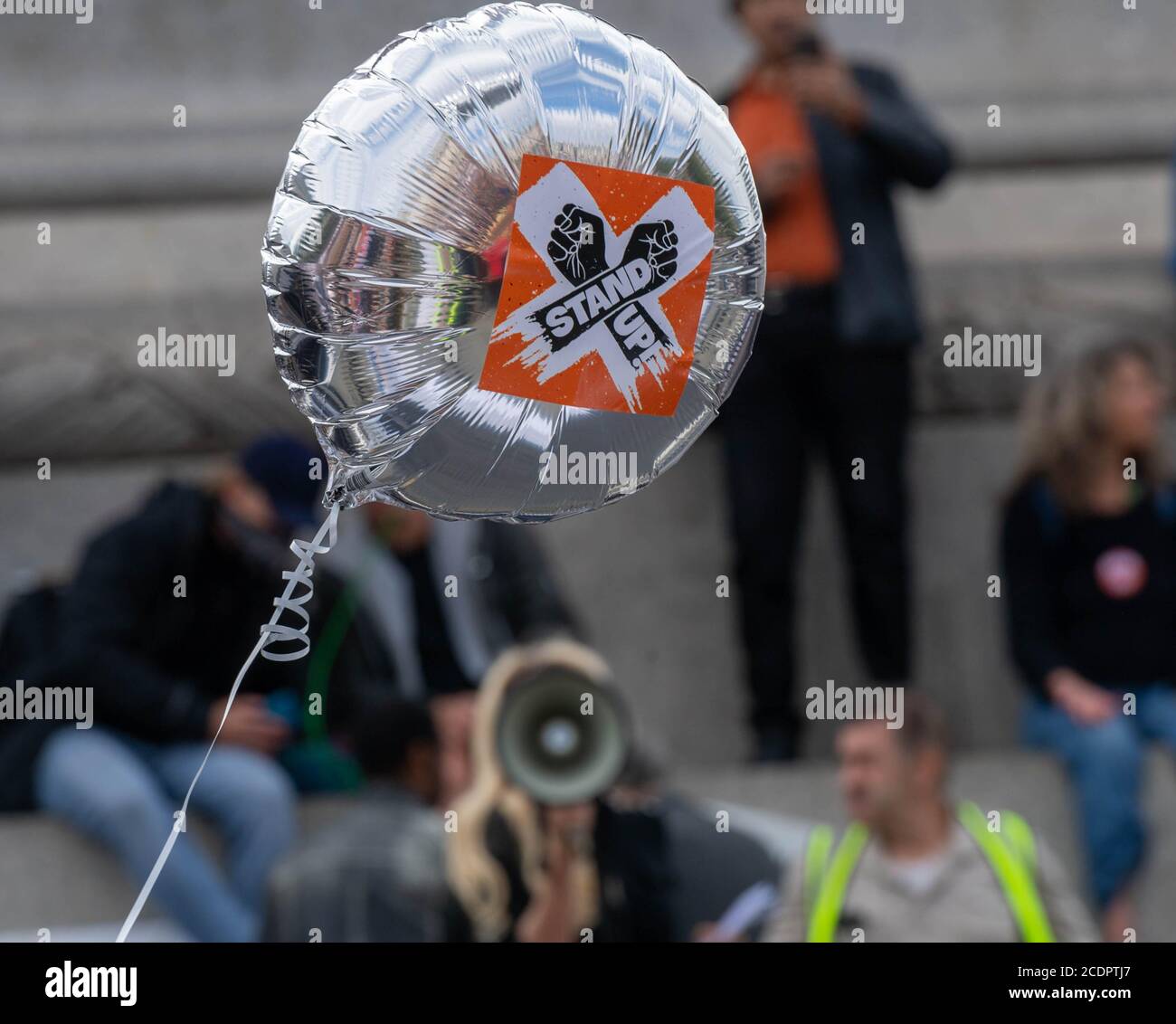 Londra, Regno Unito. 29 Agosto 2020. No ai vaccini, fine del blocco, no a 5G protesta Trafalgar Square Londra, Credit: Ian Davidson/Alamy Live News Foto Stock