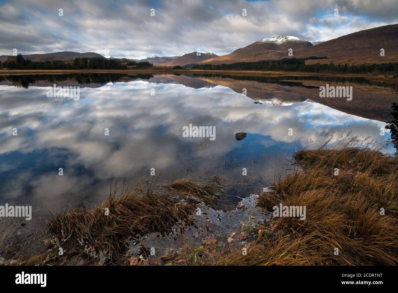 Riflessioni sul Loch Tulla, Scozia (2) Foto Stock