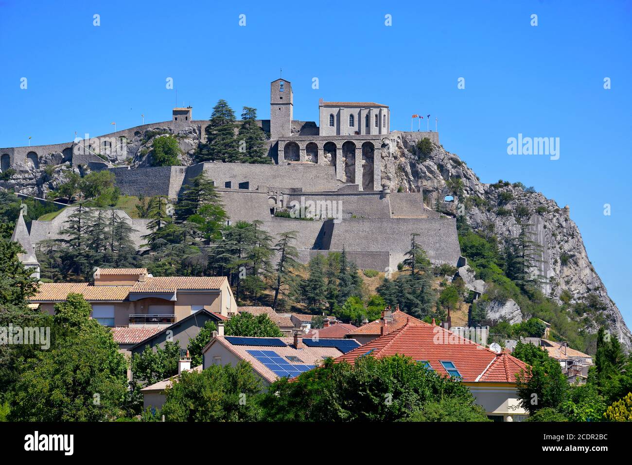 Cittadella medievale di Sisteron, un comune nel dipartimento delle Alpi dell'alta Provenza nella regione Provenza-Alpi-Côte Azzurra nel sud-est della Francia Foto Stock