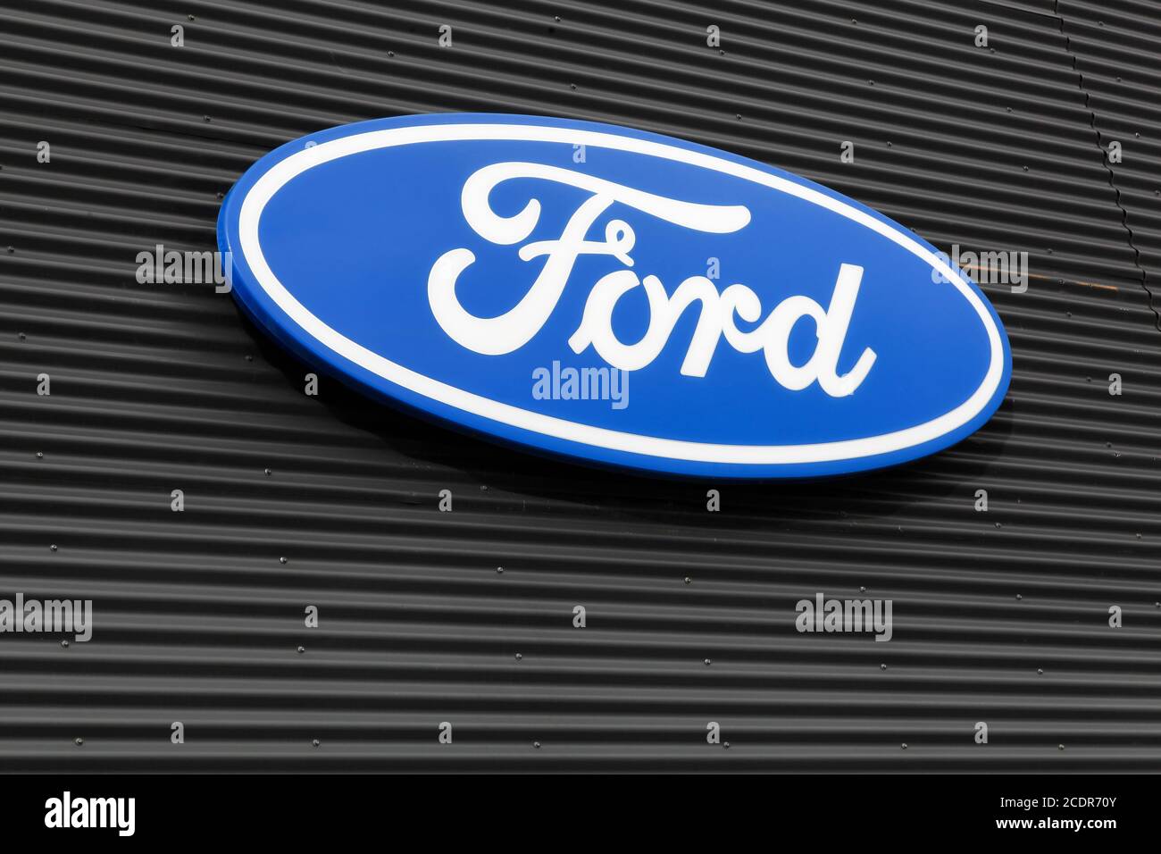 Skanderborg, Danimarca - 21 Ottobre 2017: Ford logo su una parete. Ford è una multinazionale americana automobilistico con sede a Dearborn, Michigan, Stati Uniti d'America Foto Stock