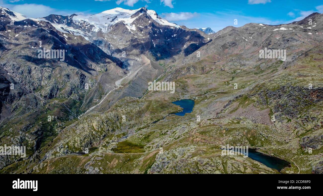 Valle del Pejo con i laghi di Cevedale e il gruppo dei monti Ortles - Cevedale. Vista panoramica. Trentino Alto Adige, provincia di Trento, Italia settentrionale. Stelvio N. Foto Stock