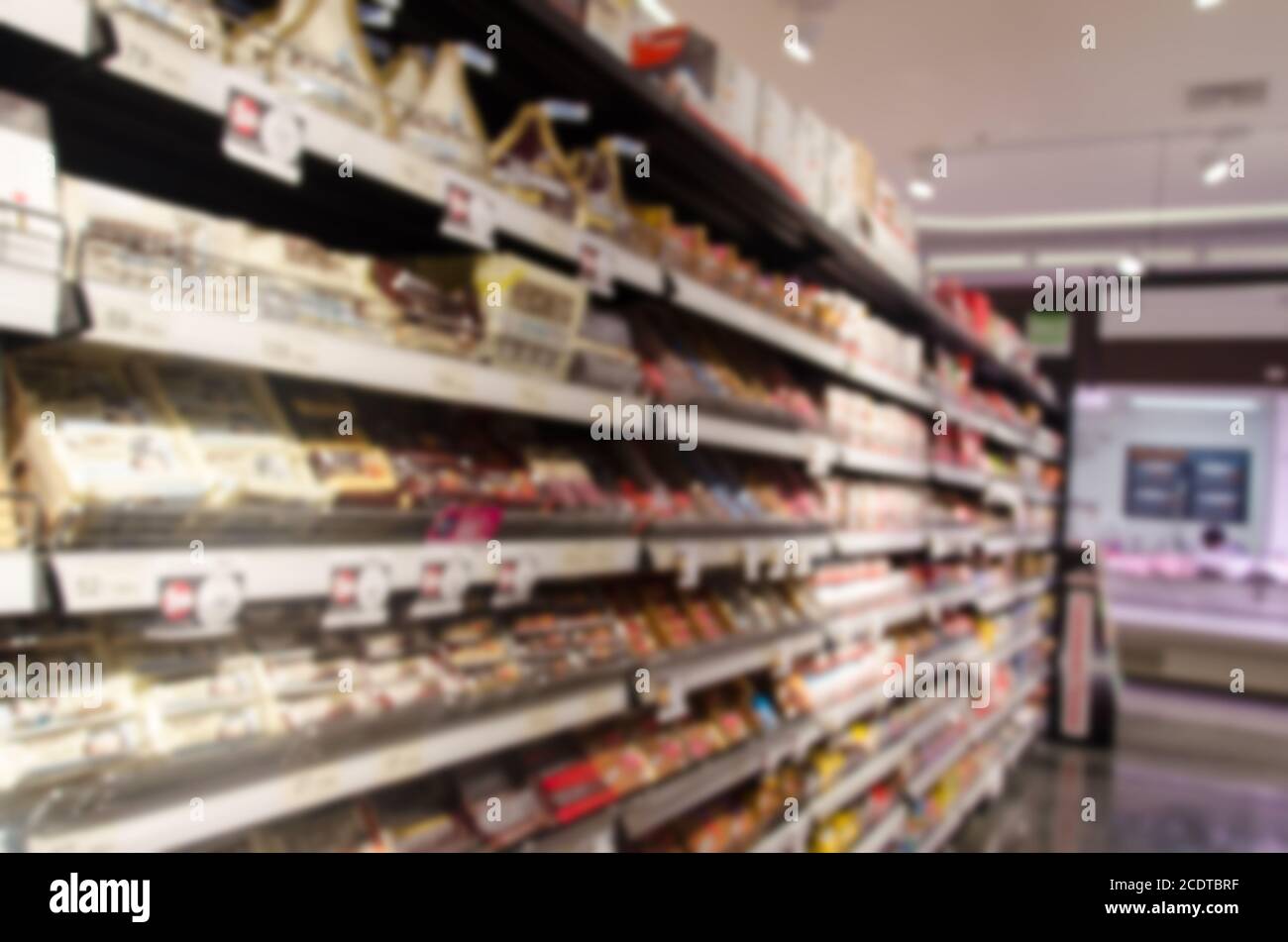 Cibo al supermercato offuscato Foto Stock