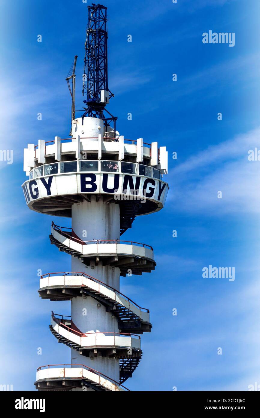 Bungy-Tower, vista parziale in formato verticale Foto Stock