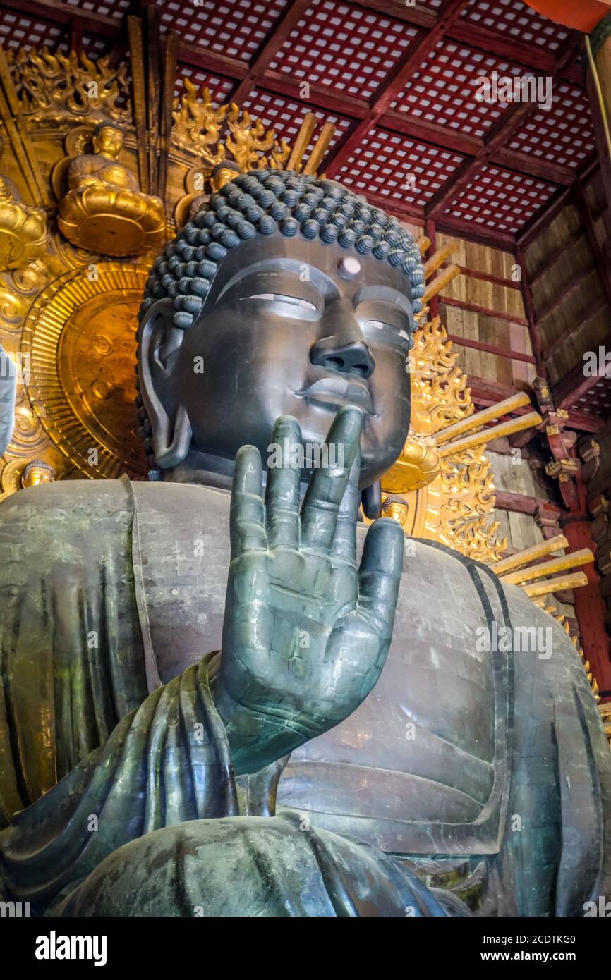 buddha di Vairocana nel tempio di Daibutsu-den Todai-ji, Nara, Giappone Foto Stock